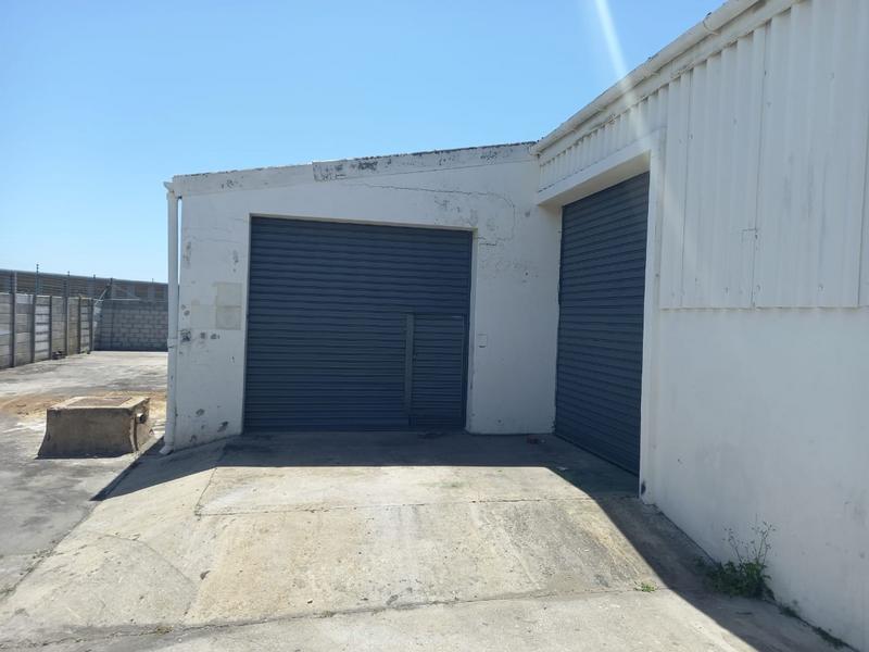 To Let commercial Property for Rent in Neave Industrial Eastern Cape